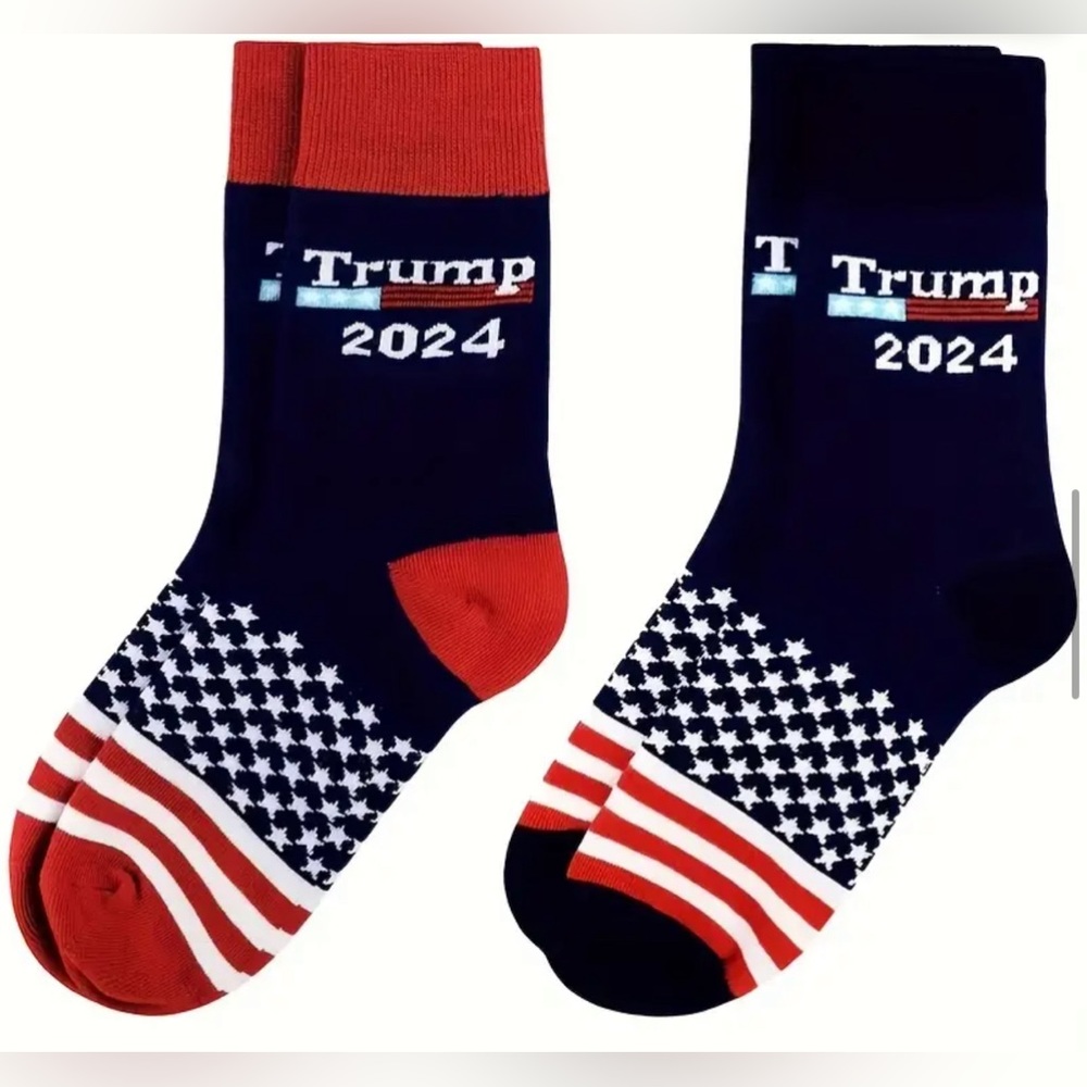 🌵 2 pairs 'TRUMP 2024' Novelty Crew Socks, Men's Socks NWOT